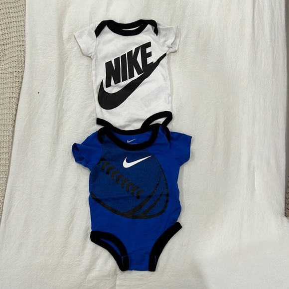 Nike One Pieces Baby Boygirl Nike Short Sleeve Body Suit